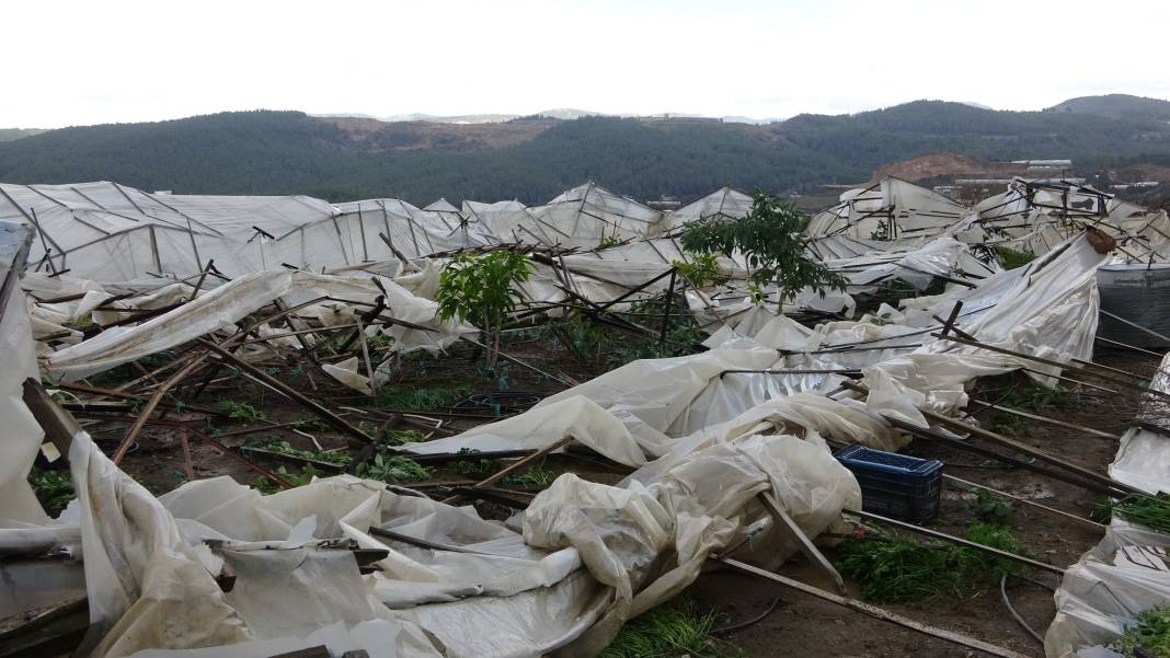 Seralar hayalet gibi uçtu! Pencereden bakan Antalyalılar gözlerine inanamadı - Resim: 7